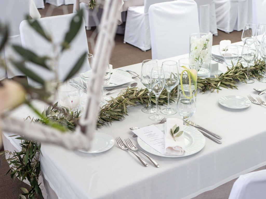 Mesa con decoración de boda