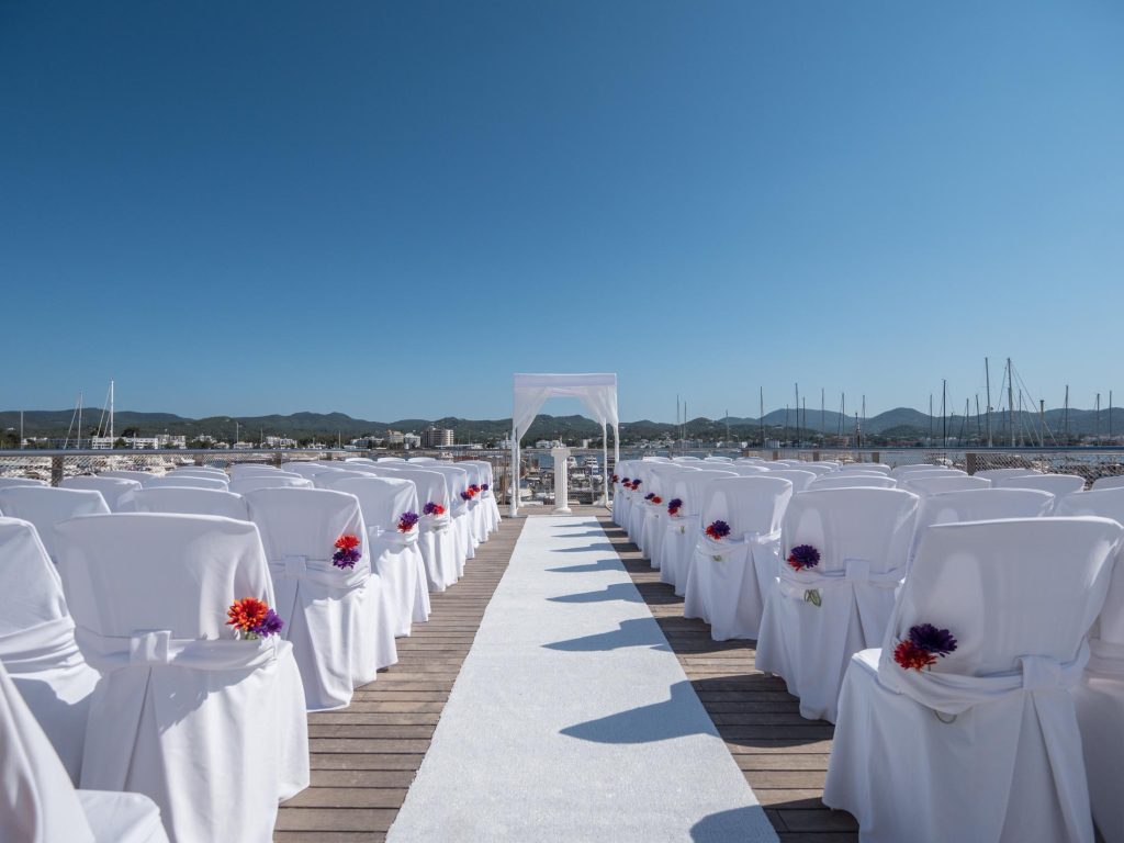 Ceremonia boda con vistas al puerto